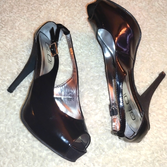 EUC Black patent leather Heels - Picture 2 of 5